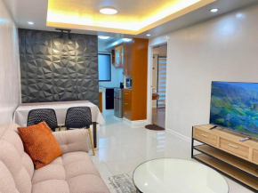 Modern 1BR with King Bed beside SM Mall